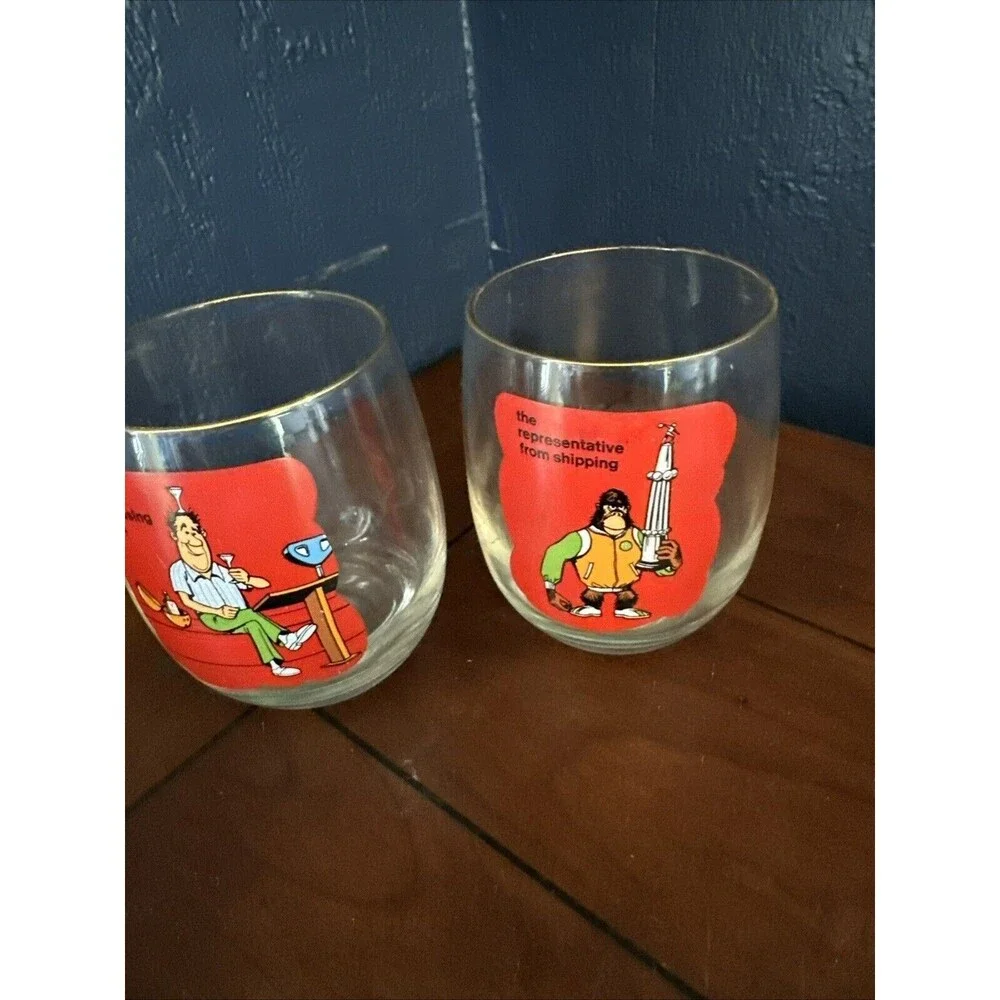 Set of 2 Vintage Ashby Bowling Cartoon Cocktail Beer Glasses Mug Gold Rim 1970’s